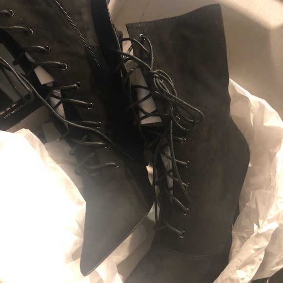 Tie Up Booties - Picture 4 of 4